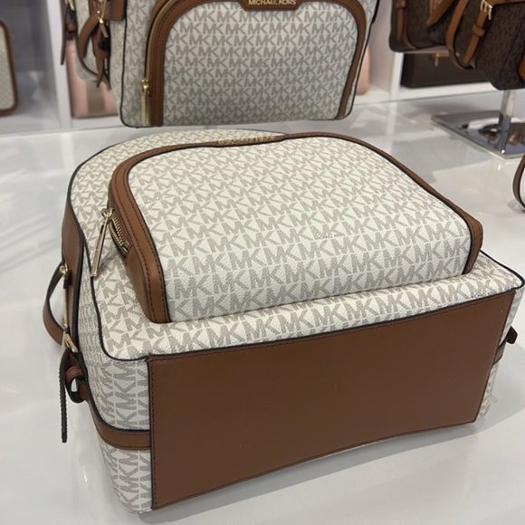 Michael Kors Jaycee Large Zip Pocket Backpack Vanilla - Picture 9 of 16